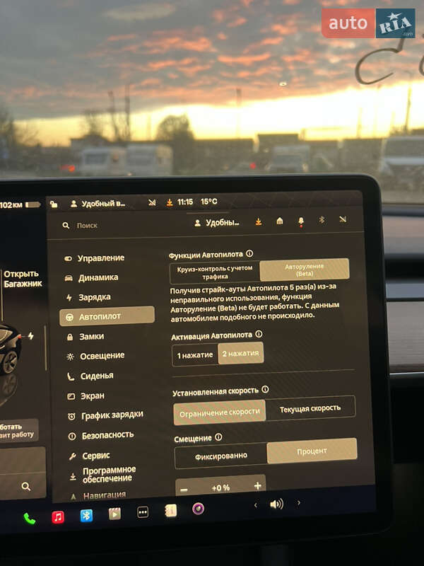 Седан Tesla Model 3 2023 в Луцке
