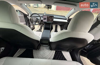 Седан Tesla Model 3 2019 в 