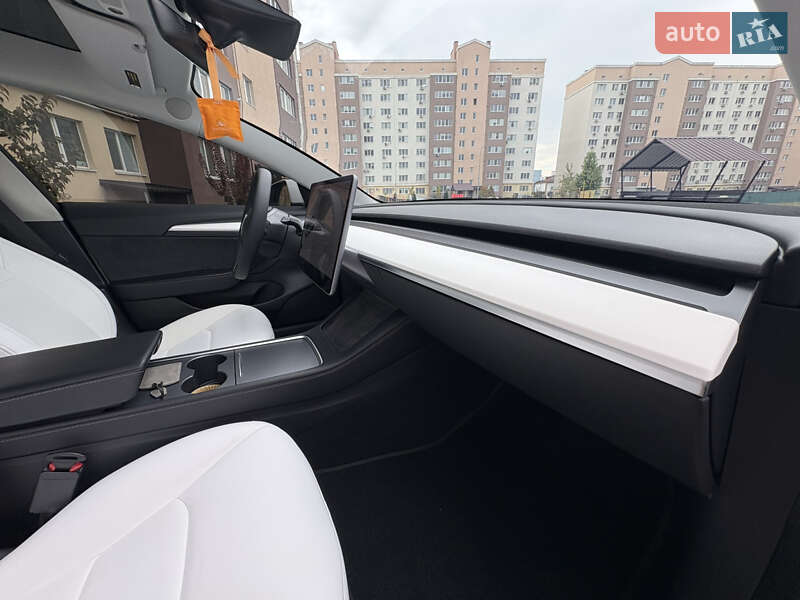 Седан Tesla Model 3 2021 в Дніпрі фото 16 Седан Tesla Model 3 2021 в Дніпрі