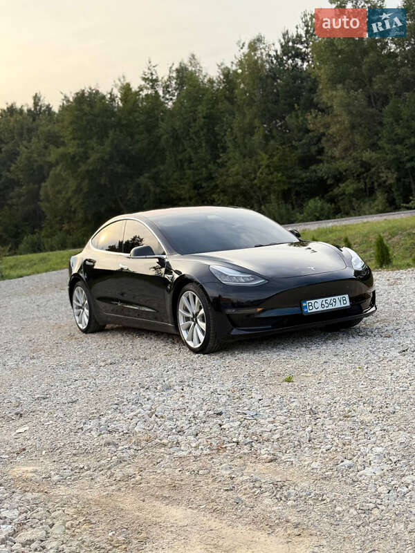 Седан Tesla Model 3 2018 в Яворове