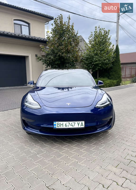 Седан Tesla Model 3 2020 в Одесі