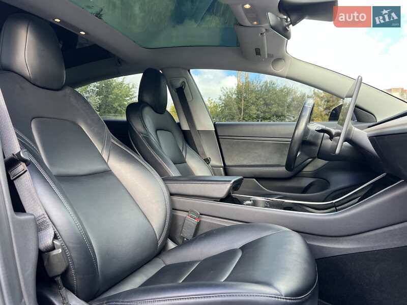 Седан Tesla Model 3 2019 в Львове фото 17 Седан Tesla Model 3 2019 в Львове