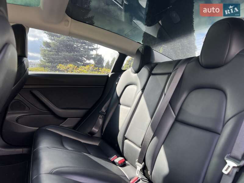 Седан Tesla Model 3 2019 в Львове фото 20 Седан Tesla Model 3 2019 в Львове