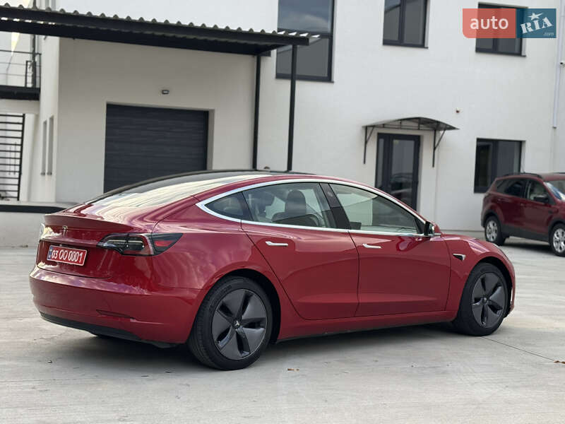 Седан Tesla Model 3 2019 в Луцьку