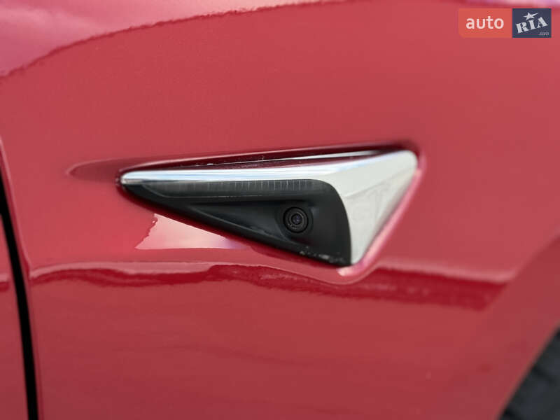 Седан Tesla Model 3 2019 в Луцьку