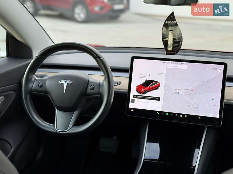 Седан Tesla Model 3 2019 в Луцьку