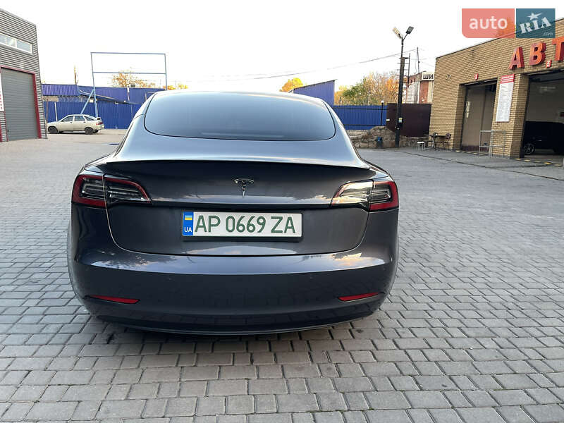 Седан Tesla Model 3 2022 в Запорожье