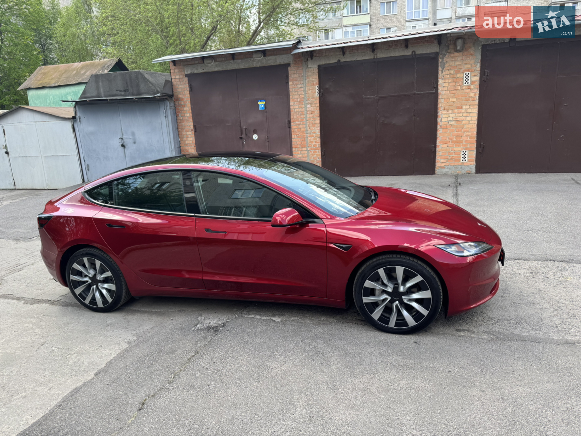 2024 Tesla Model 3 - фото 1