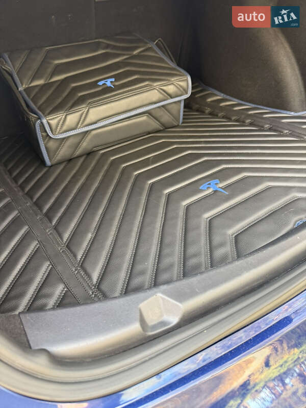 Седан Tesla Model 3 2020 в Новомосковську фото 14 Седан Tesla Model 3 2020 в Новомосковську