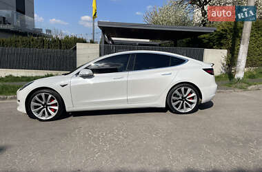 Седан Tesla Model 3 2019 в Львові