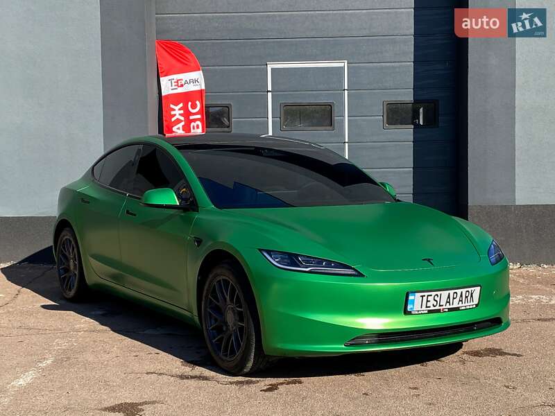 Седан Tesla Model 3 2025 в Киеве фото 12 Седан Tesla Model 3 2025 в Киеве