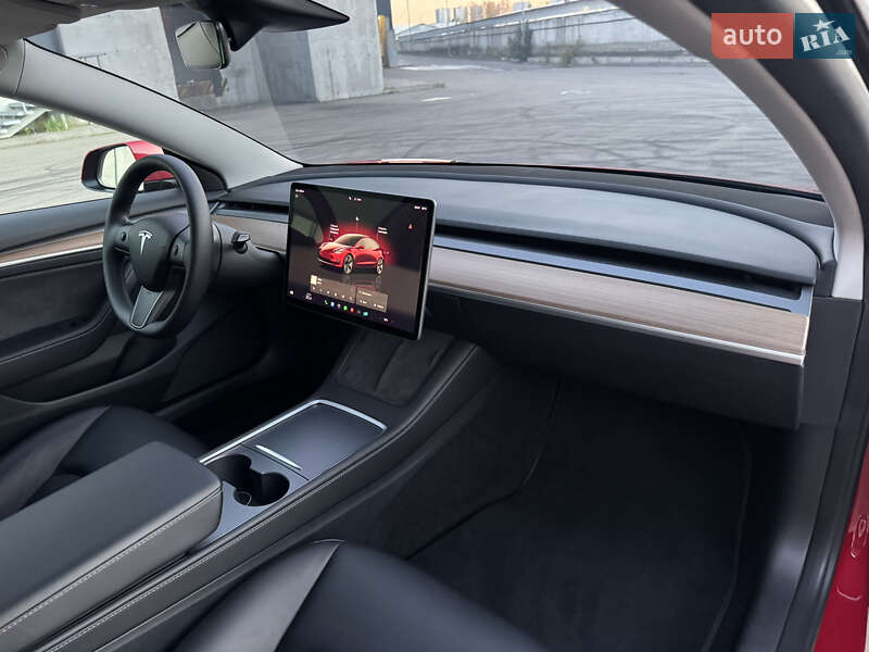 Седан Tesla Model 3 2023 в Киеве фото 18 Седан Tesla Model 3 2023 в Киеве