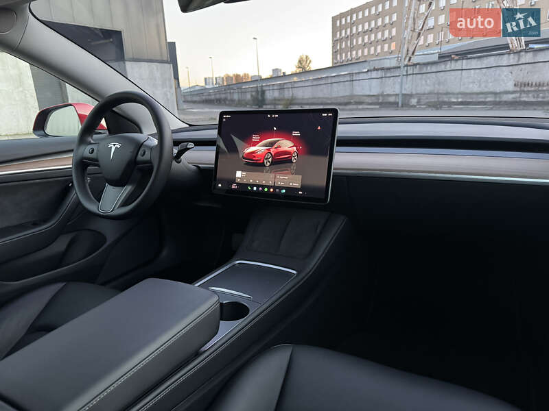 Седан Tesla Model 3 2023 в Киеве фото 22 Седан Tesla Model 3 2023 в Киеве