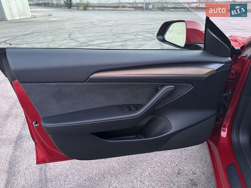 Седан Tesla Model 3 2023 в Киеве фото 26 Седан Tesla Model 3 2023 в Киеве