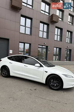 Седан Tesla Model 3 2024 в Дніпрі