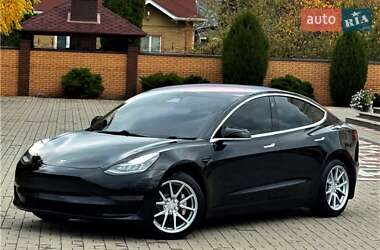 Седан Tesla Model 3 2019 в Дніпрі