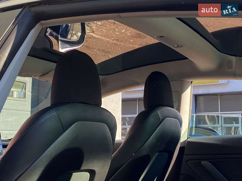 Седан Tesla Model 3 2019 в Киеве фото 15 Седан Tesla Model 3 2019 в Киеве