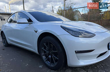 Седан Tesla Model 3 2019 в Ладыжине