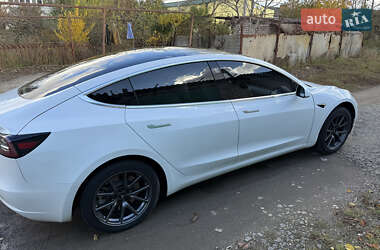 Седан Tesla Model 3 2019 в Ладыжине
