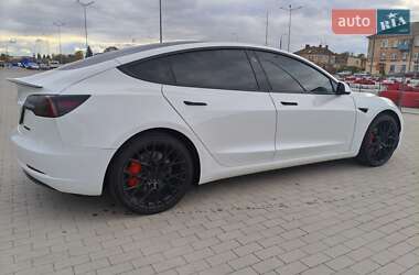 Седан Tesla Model 3 2023 в Вінниці
