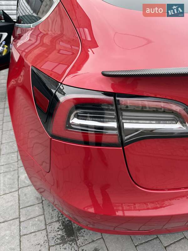 Седан Tesla Model 3 2019 в Львове фото 36 Седан Tesla Model 3 2019 в Львове