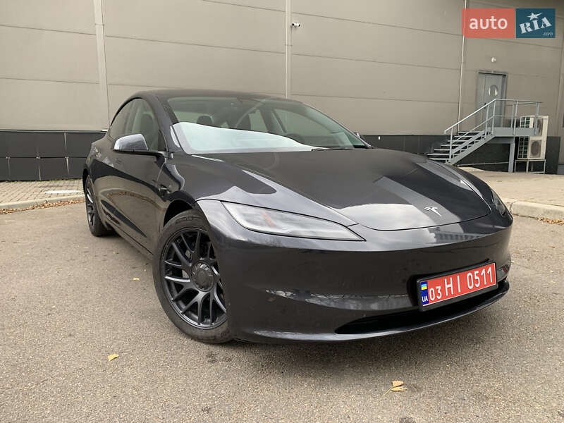 Седан Tesla Model 3 2024 в Киеве