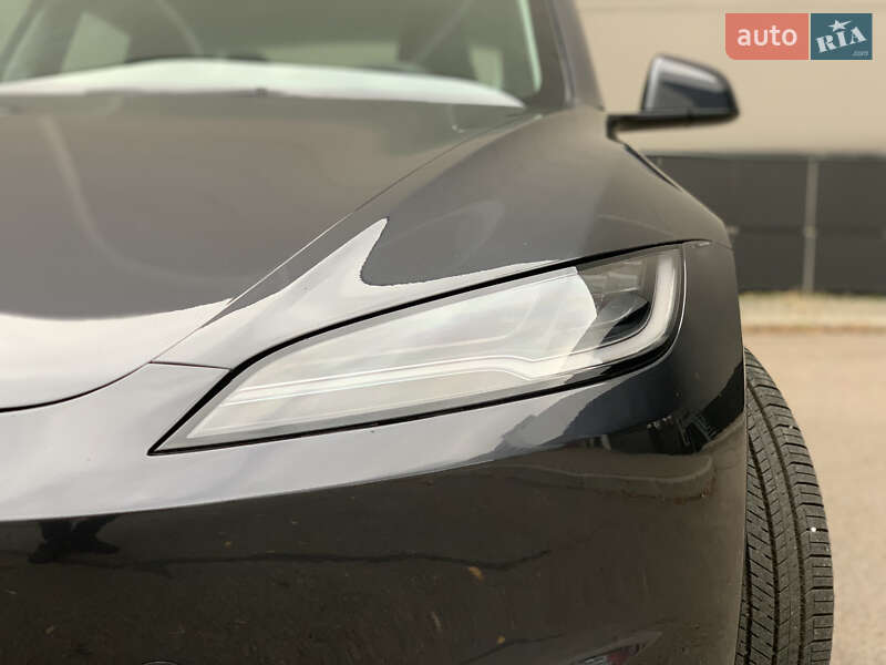 Седан Tesla Model 3 2024 в Киеве