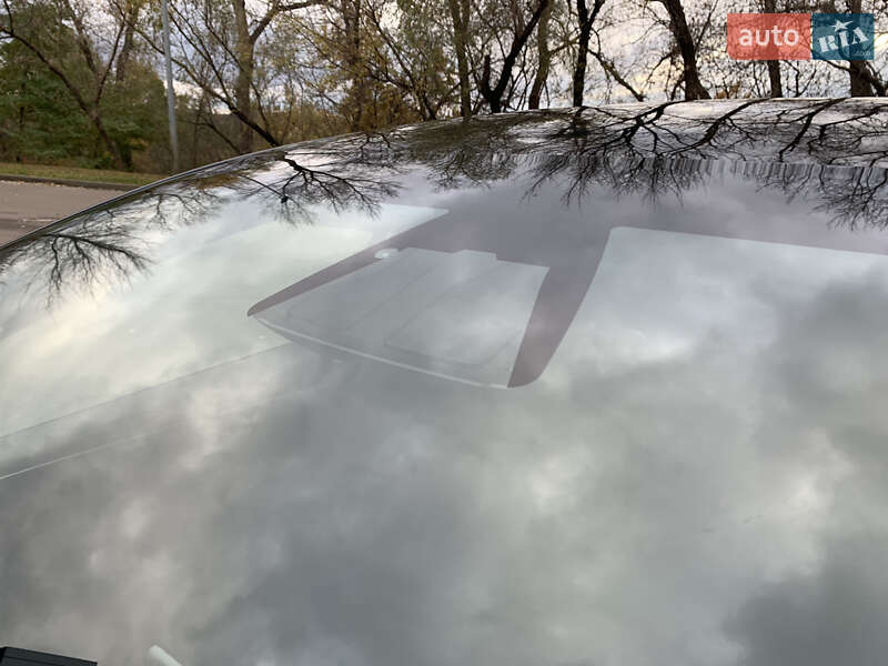 Седан Tesla Model 3 2024 в Киеве