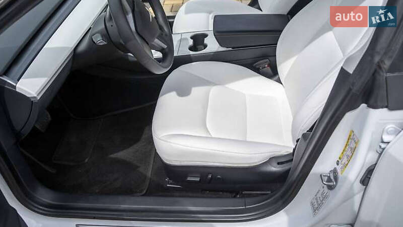 Седан Tesla Model 3 2020 в Киеве фото 8 Седан Tesla Model 3 2020 в Киеве