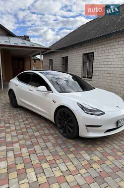 Седан Tesla Model 3 2019 в Тернополі