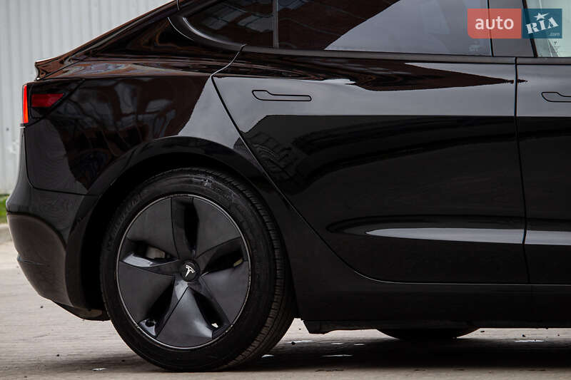 Седан Tesla Model 3 2021 в Львові фото 10 Седан Tesla Model 3 2021 в Львові