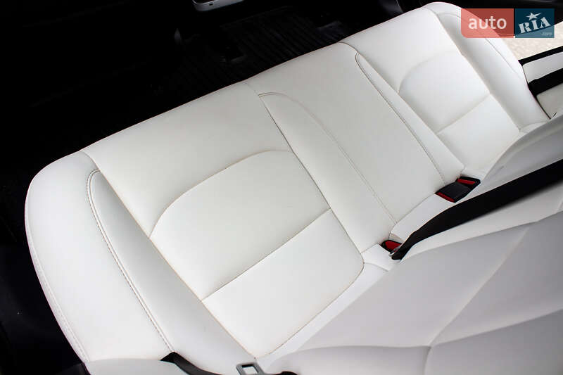 Седан Tesla Model 3 2021 в Львові фото 24 Седан Tesla Model 3 2021 в Львові