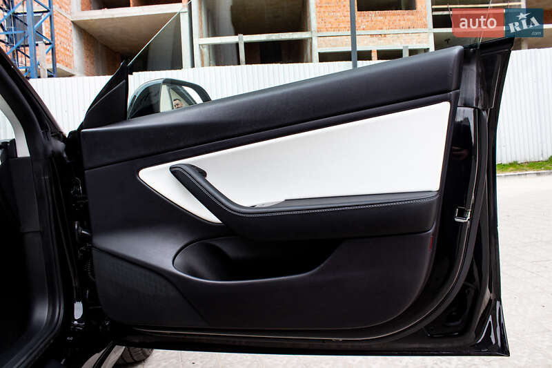 Седан Tesla Model 3 2021 в Львові фото 28 Седан Tesla Model 3 2021 в Львові