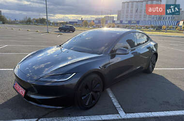 Седан Tesla Model 3 2024 в Киеве