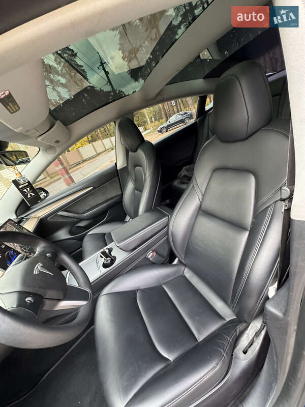 Седан Tesla Model 3 2021 в Полтаве