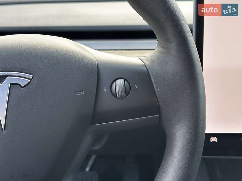 Седан Tesla Model 3 2022 в Львові