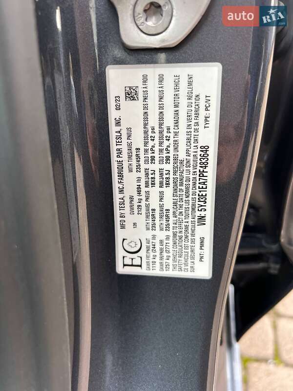 Седан Tesla Model 3 2023 в Виннице