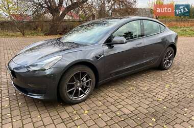 Седан Tesla Model 3 2023 в Виннице