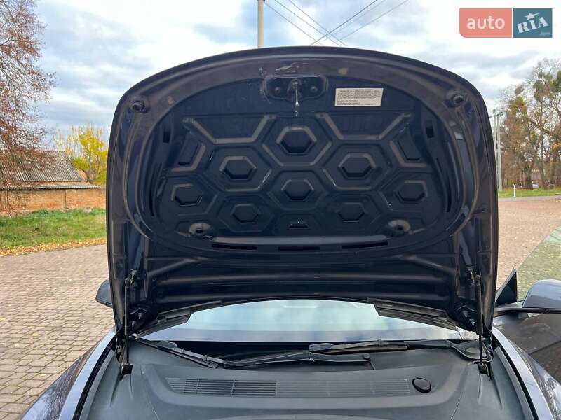 Седан Tesla Model 3 2023 в Виннице