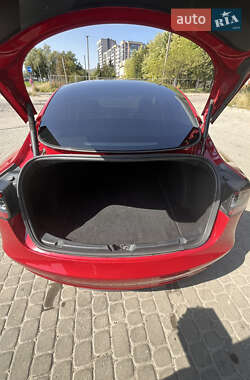 Седан Tesla Model 3 2022 в Львові