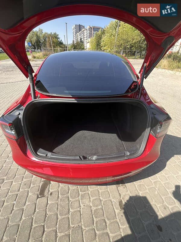 Седан Tesla Model 3 2022 в Львові фото 18 Седан Tesla Model 3 2022 в Львові