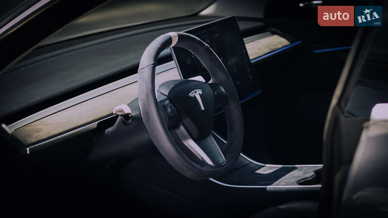 Седан Tesla Model 3 2018 в Ивано-Франковске