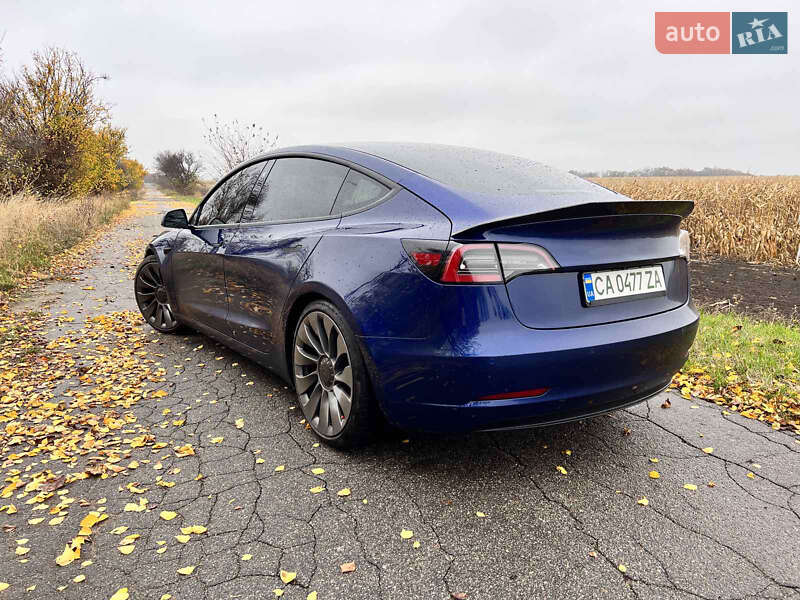 Седан Tesla Model 3 2021 в Києві