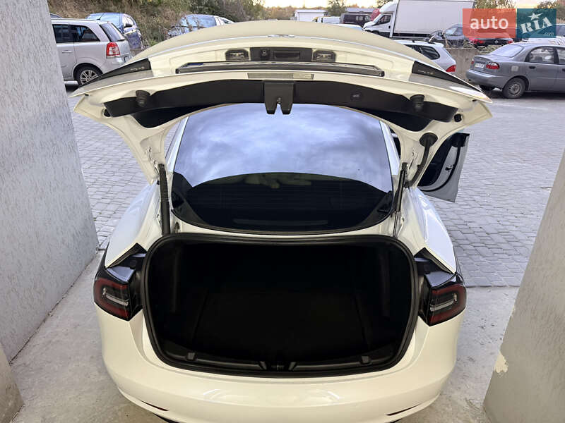 Седан Tesla Model 3 2021 в Львове фото 8 Седан Tesla Model 3 2021 в Львове
