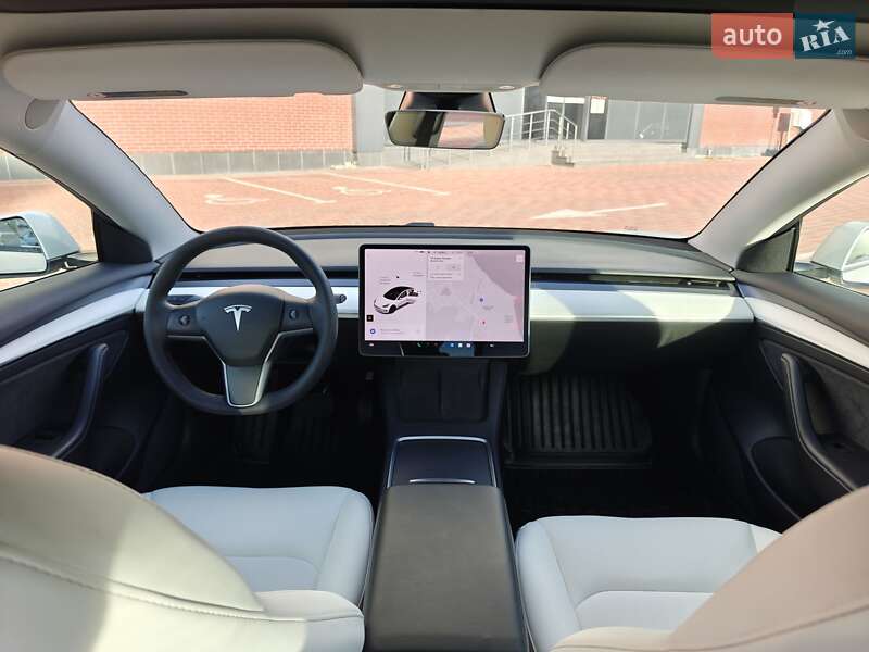 Седан Tesla Model 3 2021 в Одессе