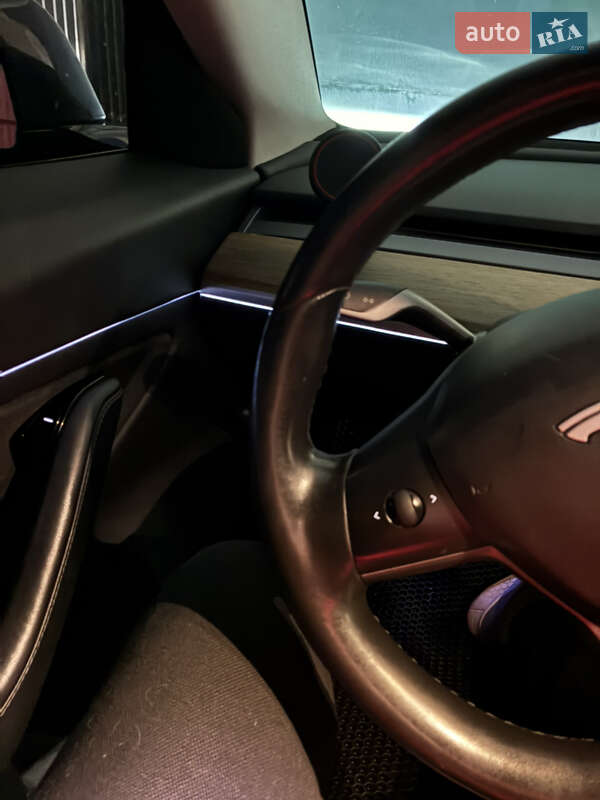 Седан Tesla Model 3 2018 в Виннице