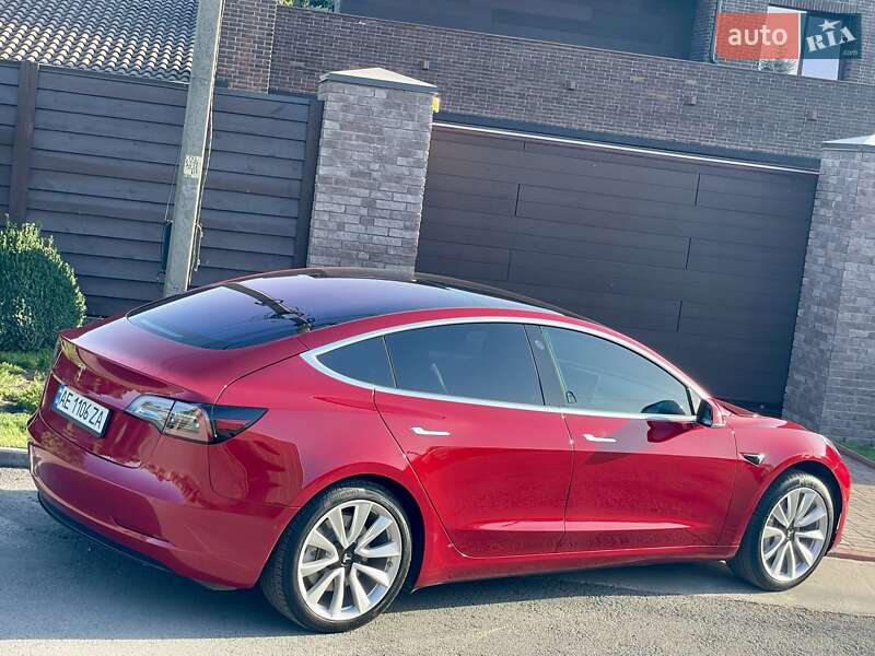Седан Tesla Model 3 2018 в Днепре