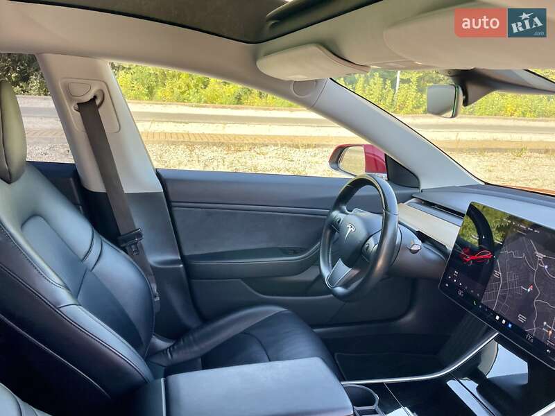 Седан Tesla Model 3 2018 в Днепре