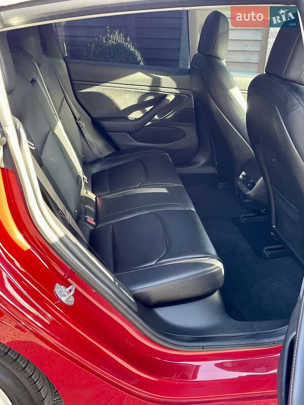 Седан Tesla Model 3 2018 в Днепре