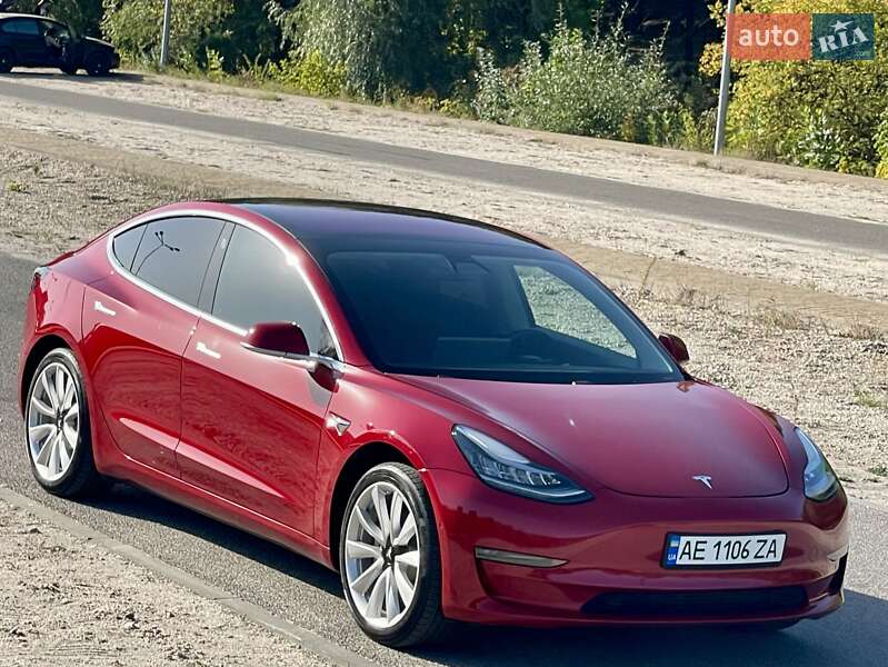 Седан Tesla Model 3 2018 в Днепре